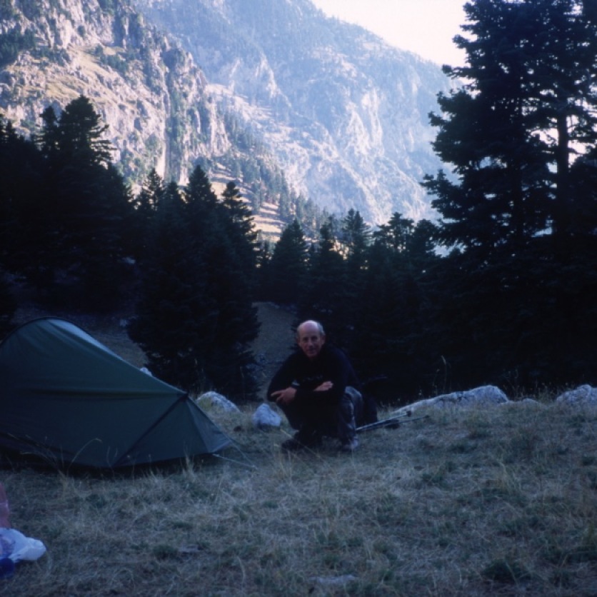 Ghióna: camping at Lázos.