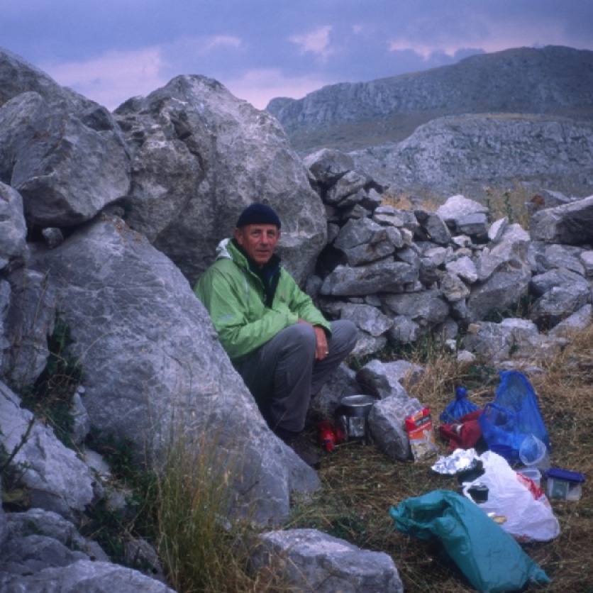 Ghióna: camping at Nisí.